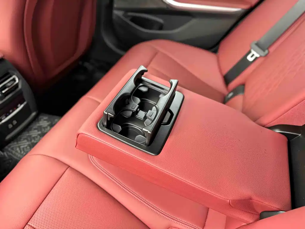 BMW 3 Series 2025 330i M Sports Night Package купить на сайте DeffCars
