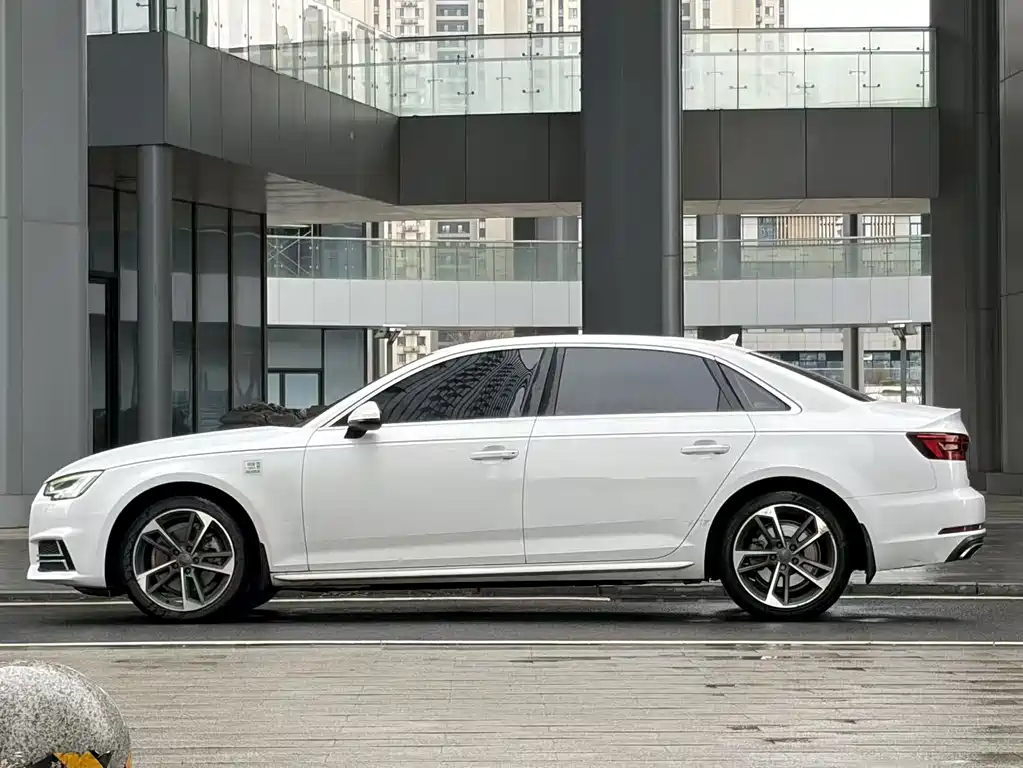 Audi A4L 2019 40 TFSI Enterprising National VI купить на сайте DeffCars