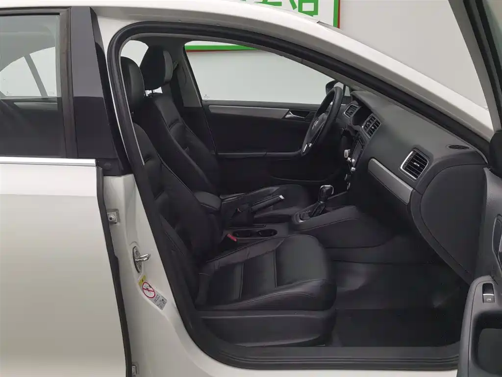 Sagitar 2012 1.4TSI automatic luxury model купить на сайте DeffCars