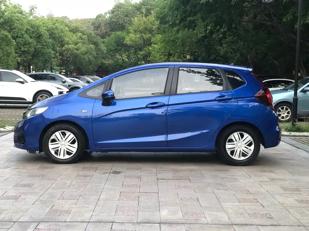Fit 2018 1.5L CVT Comfort Edition купить на сайте DeffCars