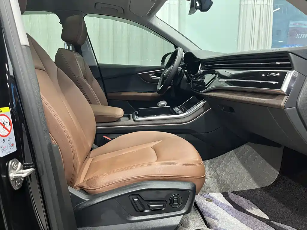Audi Q7 2020 55 TFSI quattro S line sports купить на сайте DeffCars