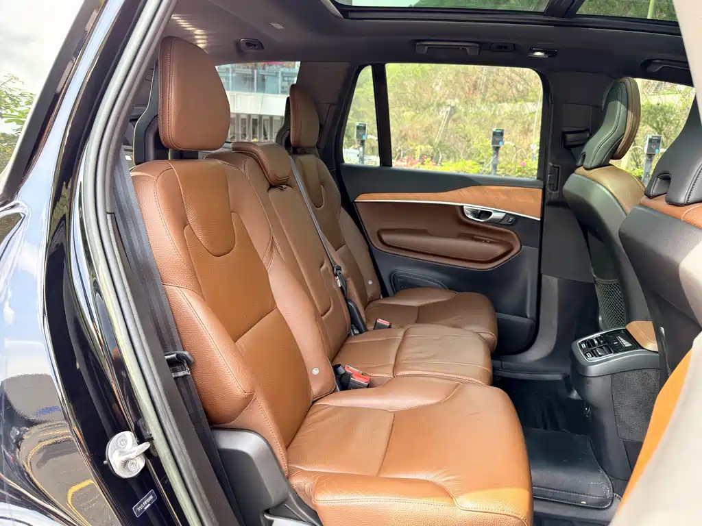 Volvo XC90 2023 B5 Senova Zhixing Deluxe Edition 7 seats купить на сайте DeffCars