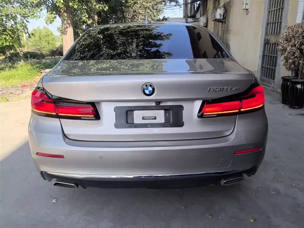 BMW 5 Series New Energy 2022 535Le Luxury Package купить на сайте DeffCars