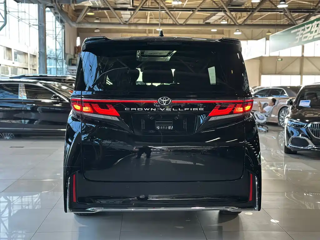 Wilfa 2023 Crown Dual Engine 2.5L HV Extreme Edition купить на сайте DeffCars