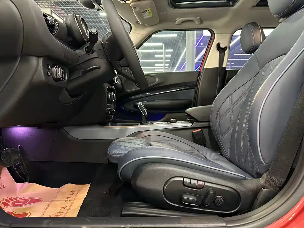 MINI CLUBMAN 2019 1.5T COOPER Connoisseur купить на сайте DeffCars
