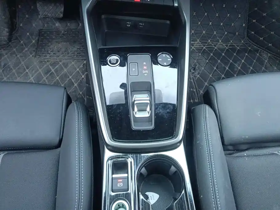 Audi A3 2023 facelift Sportback 35 TFSI stylish and sporty купить на сайте DeffCars