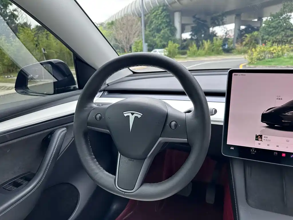 Model Y 2022 long-range all-wheel drive version купить на сайте DeffCars