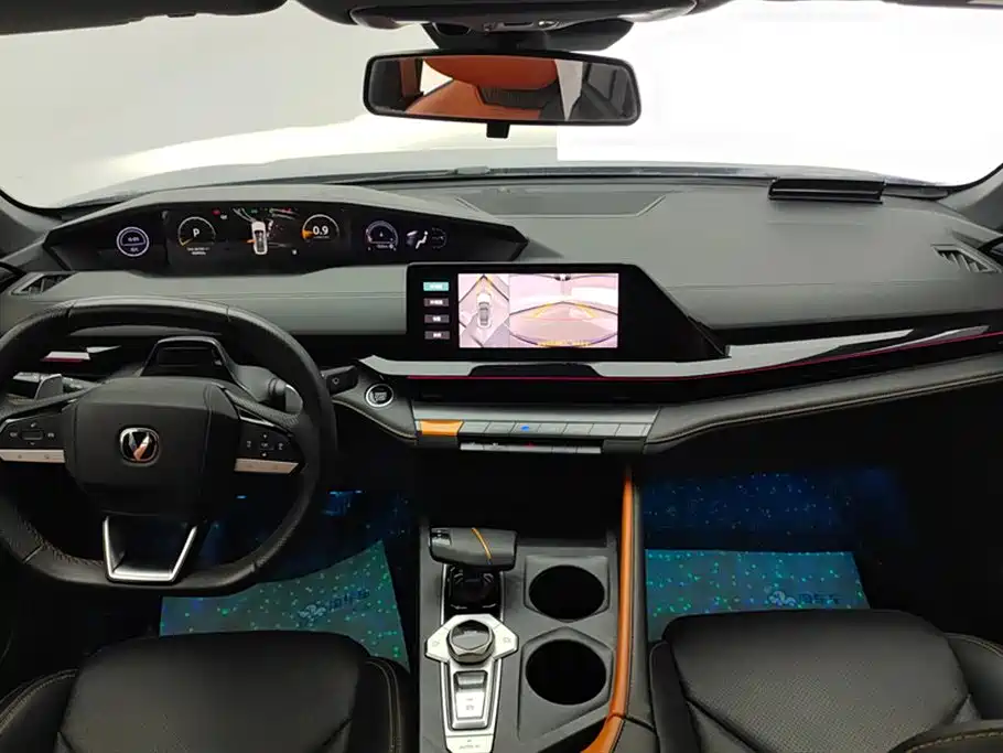 Changan UNI-V 2022 1.5T premium model купить на сайте DeffCars