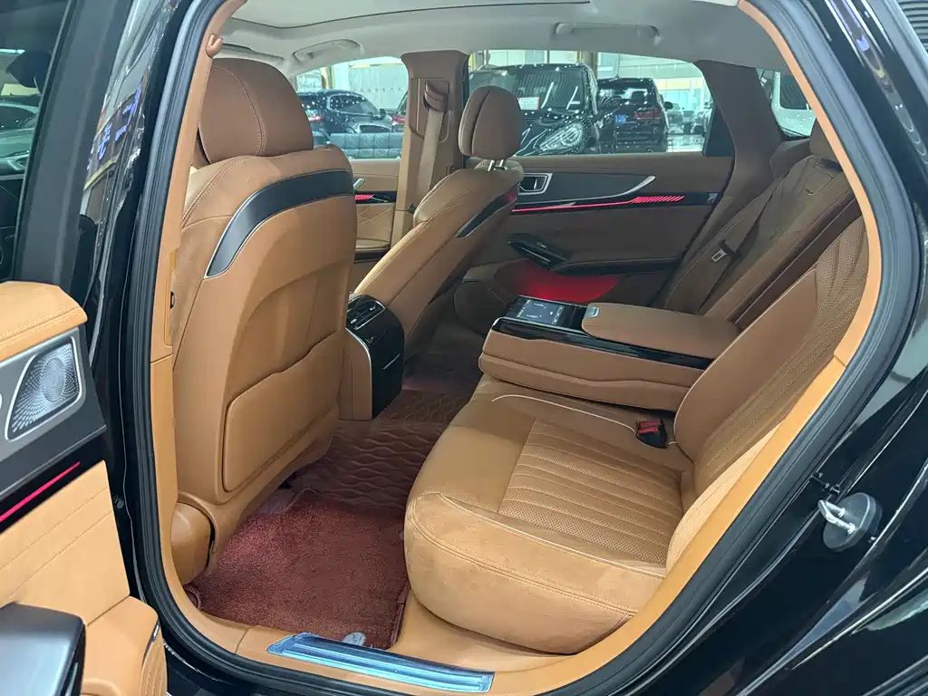 Hongqi H9 2024 2.0T Qixiang Private Fashion Edition купить на сайте DeffCars