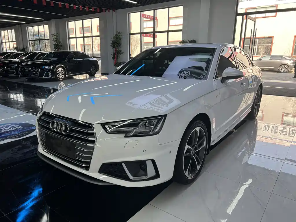 Audi A4L 2019 40 TFSI Fashion Type National VI купить на сайте DeffCars