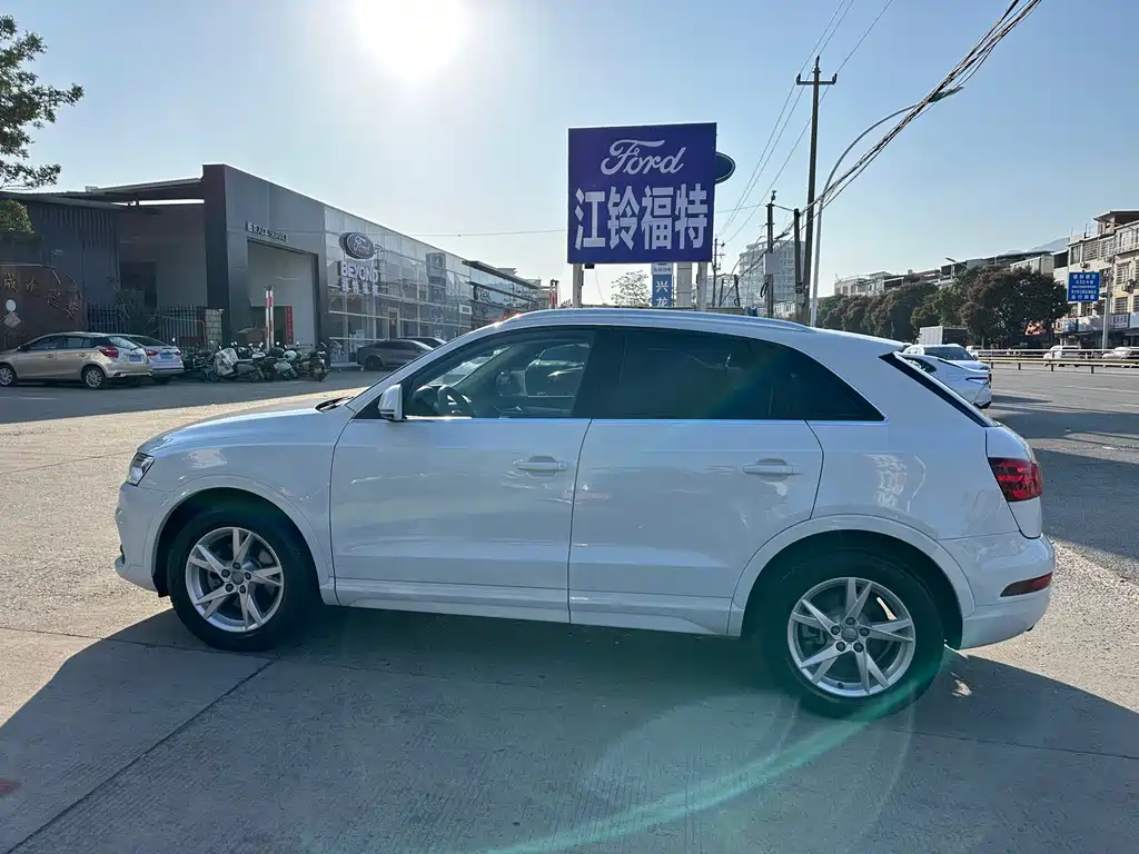 Audi Q3 2018 30th Anniversary Model 30 TFSI Fashion Model купить на сайте DeffCars