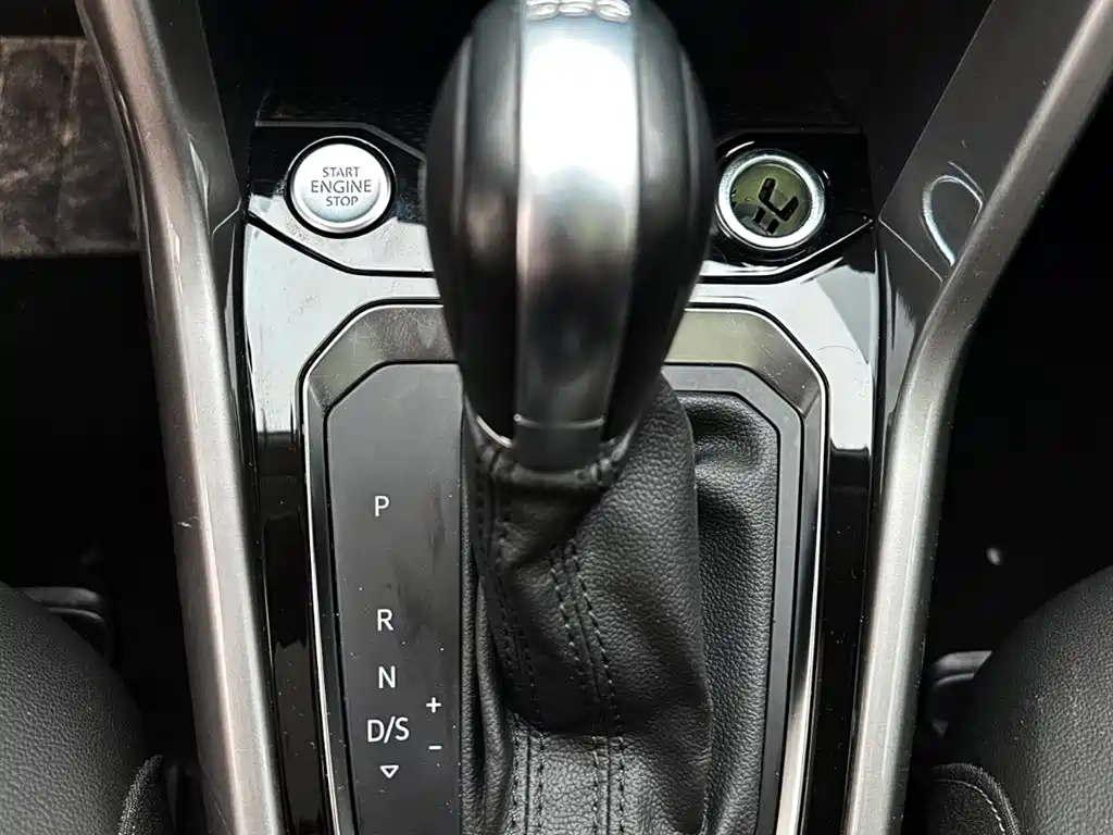 T-ROC 2022 model 280TSI DSG two-wheel drive elite PLUS купить на сайте DeffCars
