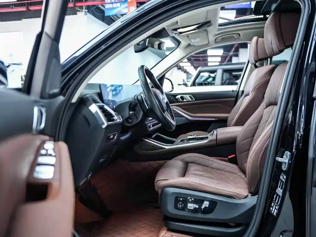 BMW X7 2023 xDrive40i Leading Luxury Package купить на сайте DeffCars