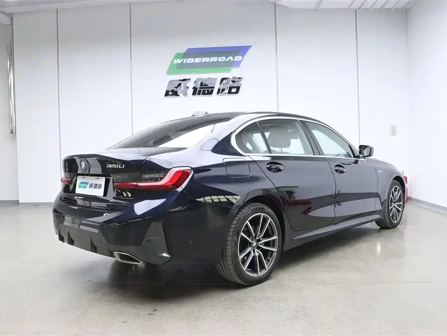 BMW 3 Series 2024 325Li M Sports Package купить на сайте DeffCars