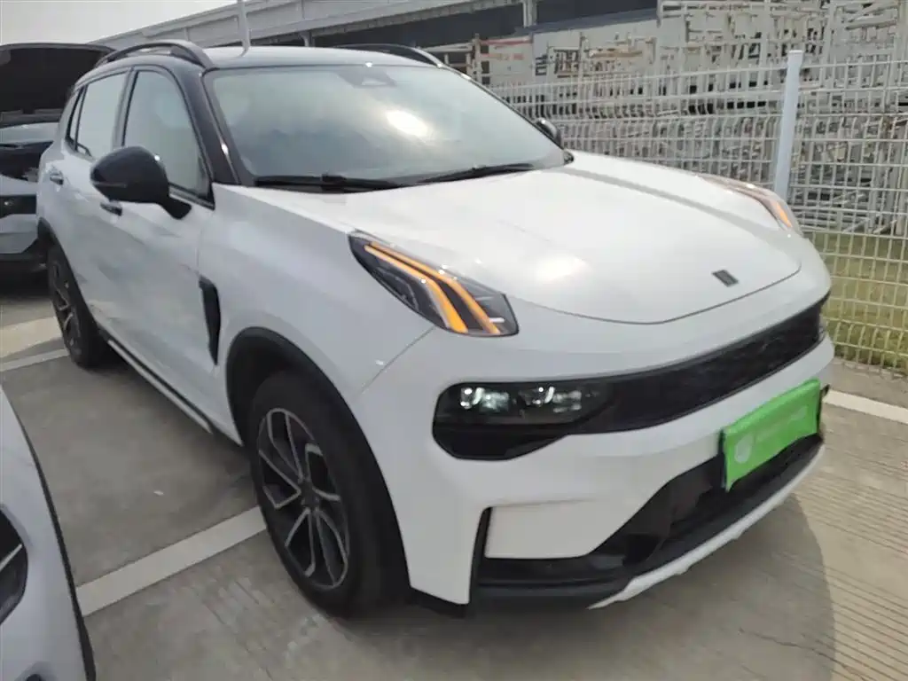 Lynk & Co 01 2023 1.5TD EM-F AM купить на сайте DeffCars