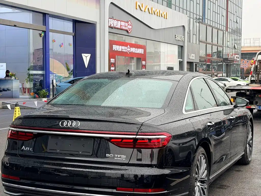 Audi A8 2025 A8L 50 TFSI quattro Premium Selection купить на сайте DeffCars
