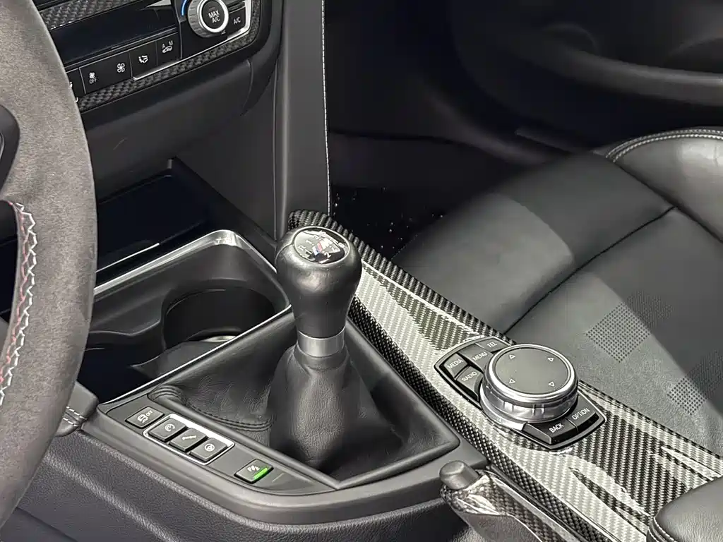 BMW M4 2015 M4 Coupe MT купить на сайте DeffCars