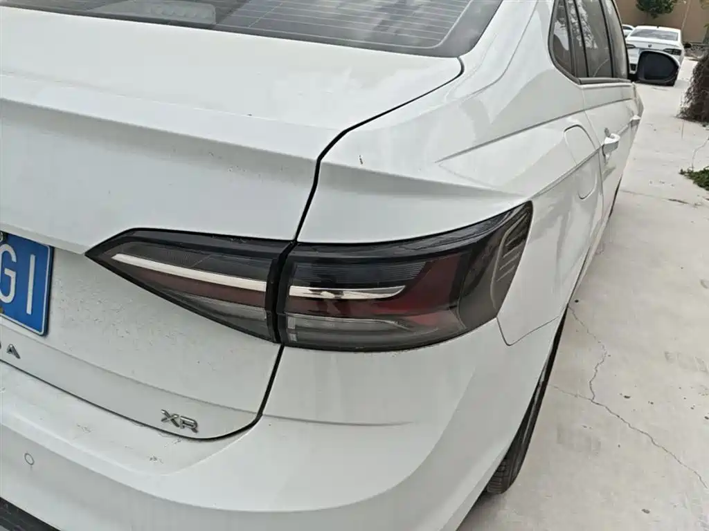 Lavida 2023 Xinrui 1.5L Automatic Xinyi Edition купить на сайте DeffCars