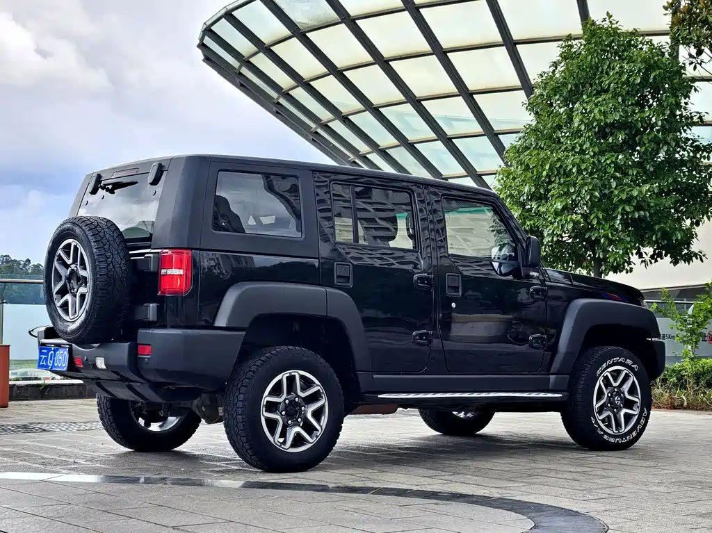 Beijing BJ40 2016 40L 2.3T Automatic 4WD Premium Edition купить на сайте DeffCars