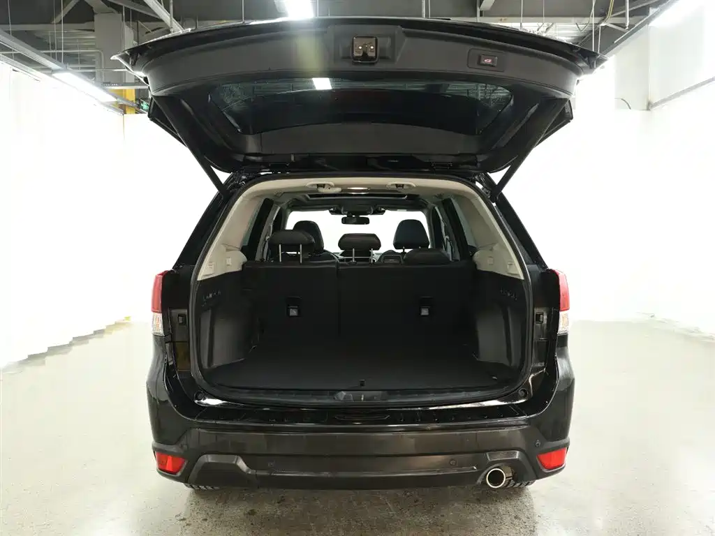 Forester 2022 2.0i AWD Deluxe Edition EyeSight купить на сайте DeffCars