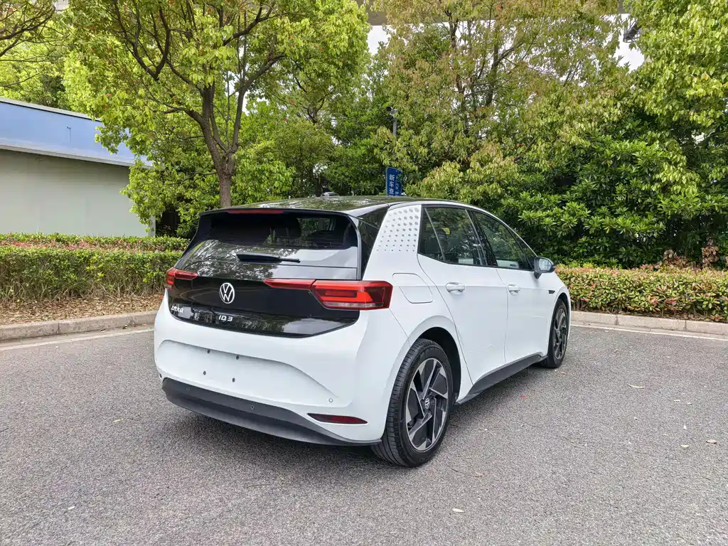 Volkswagen ID.3 2023 Pure Smart Edition купить на сайте DeffCars