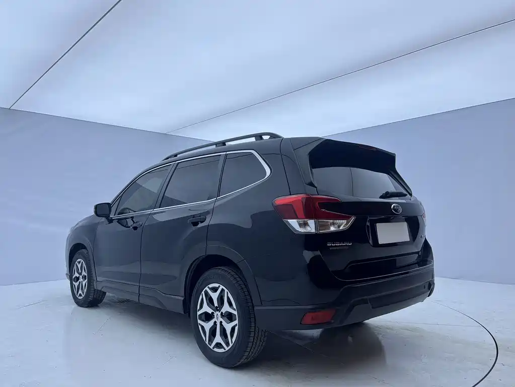 Forester 2022 2.0i AWD Deluxe Edition EyeSight купить на сайте DeffCars