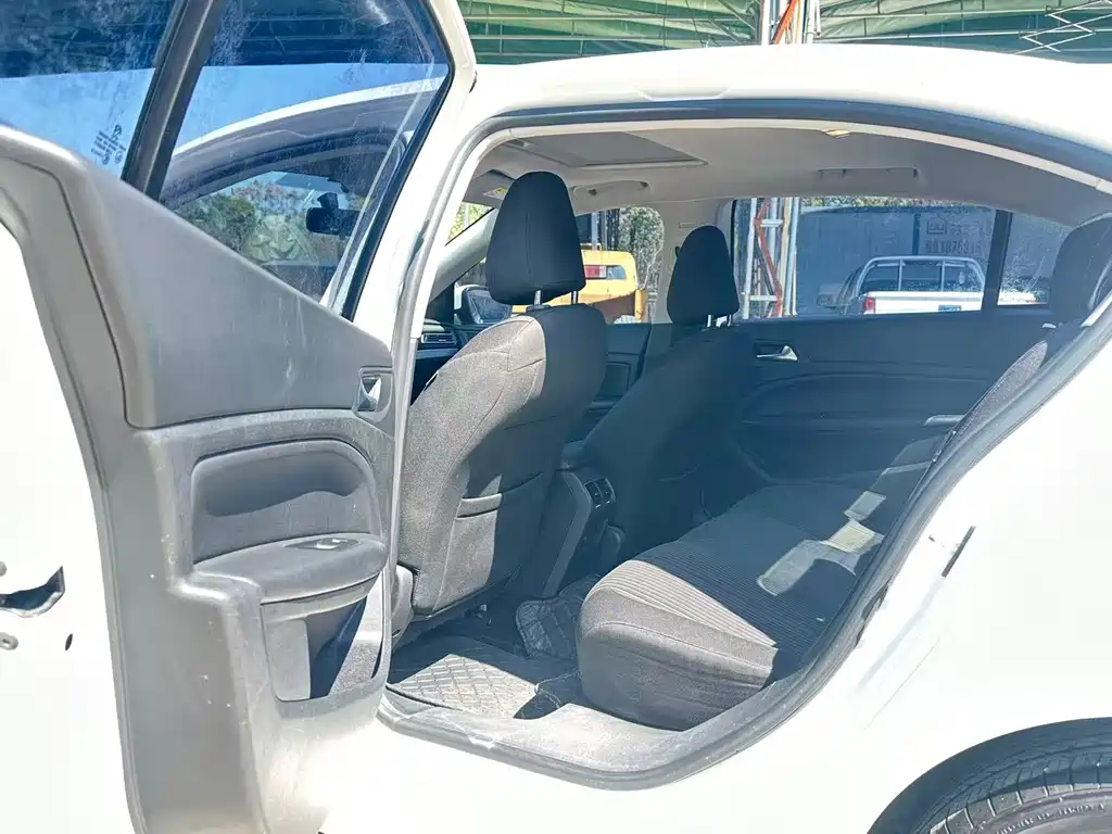 Peugeot 408 2016 1.6T automatic luxury version купить на сайте DeffCars