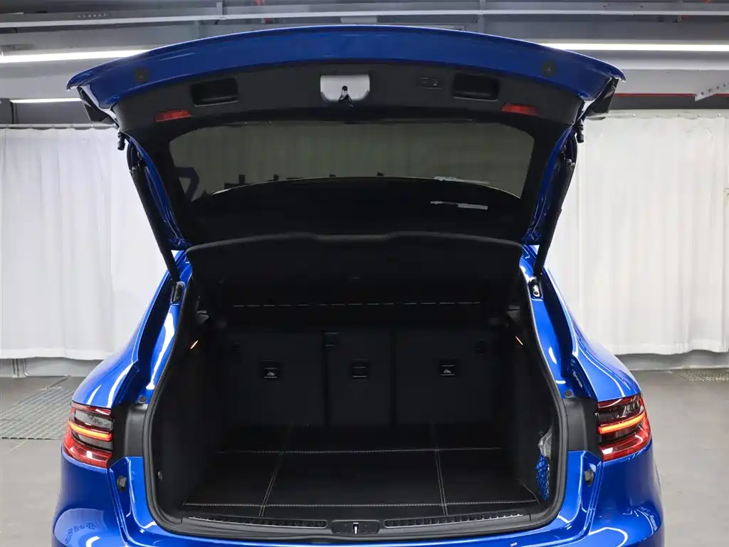 Macan 2017 Macan 2.0T купить на сайте DeffCars