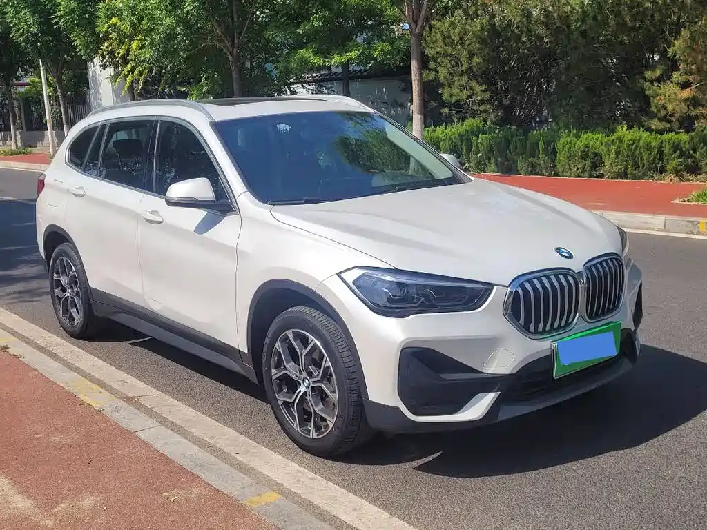 BMW X1 2021 sDrive25Li Leading Model купить на сайте DeffCars