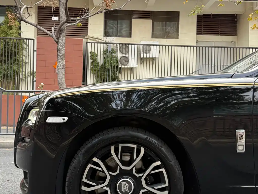 Ghost 2015 Series II Standard Edition купить на сайте DeffCars