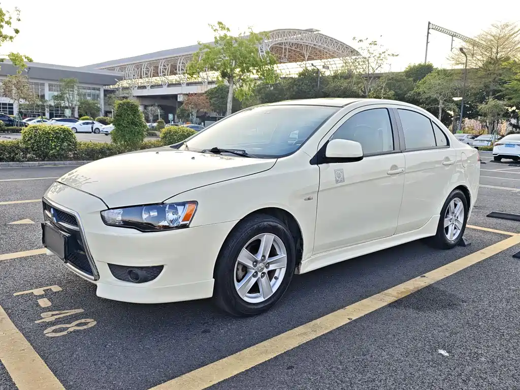 Yishen 2011 Zhi Shang Edition 1.8L CVT Limited Edition купить на сайте DeffCars