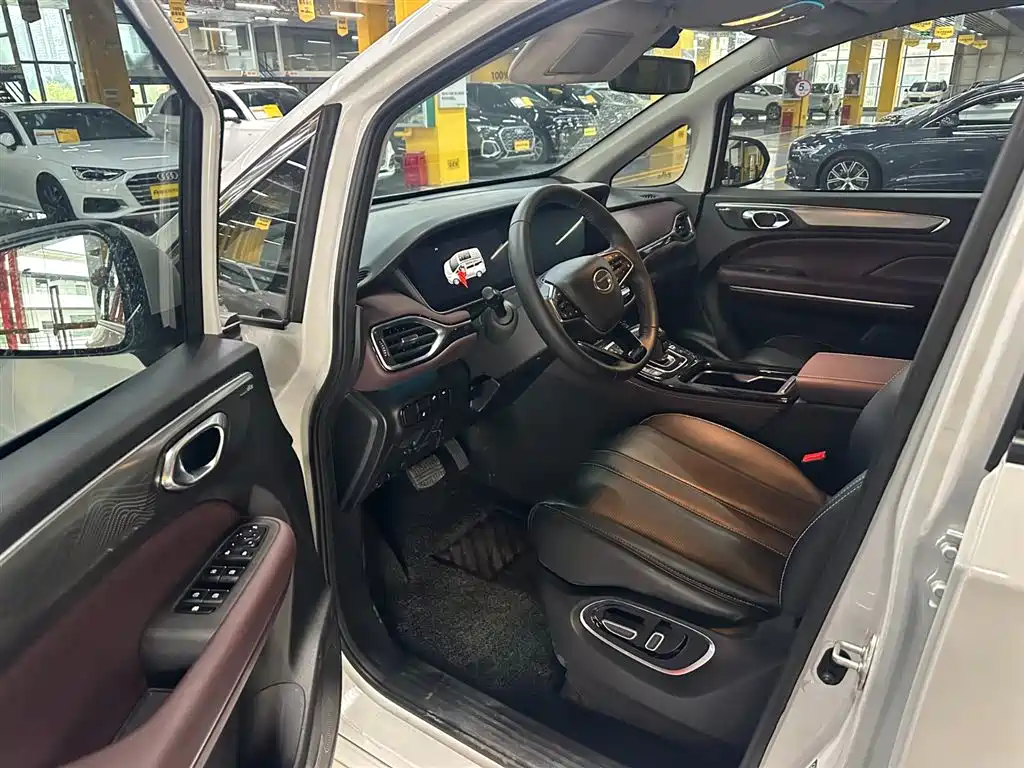 Trumpchi M6 2023 PRO 270T DCT Premium Edition купить на сайте DeffCars