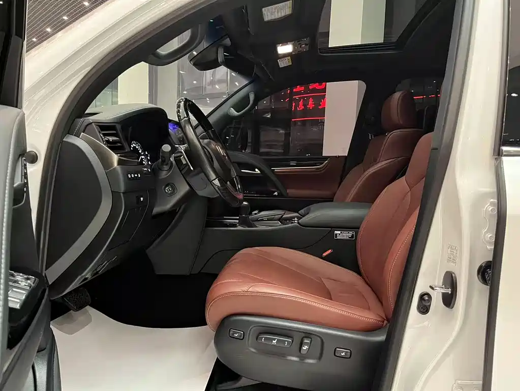 Lexus LX 2019 570 Premium Luxury Edition купить на сайте DeffCars