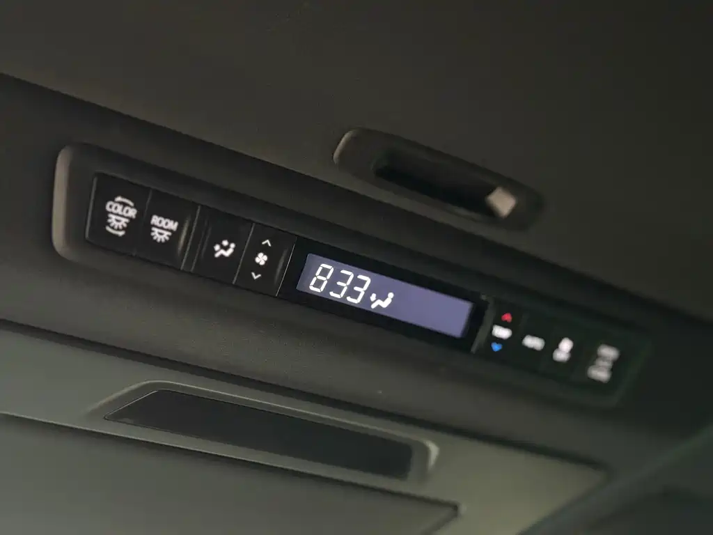 Lexus LM 2020 300h seven-seater elegant version купить на сайте DeffCars