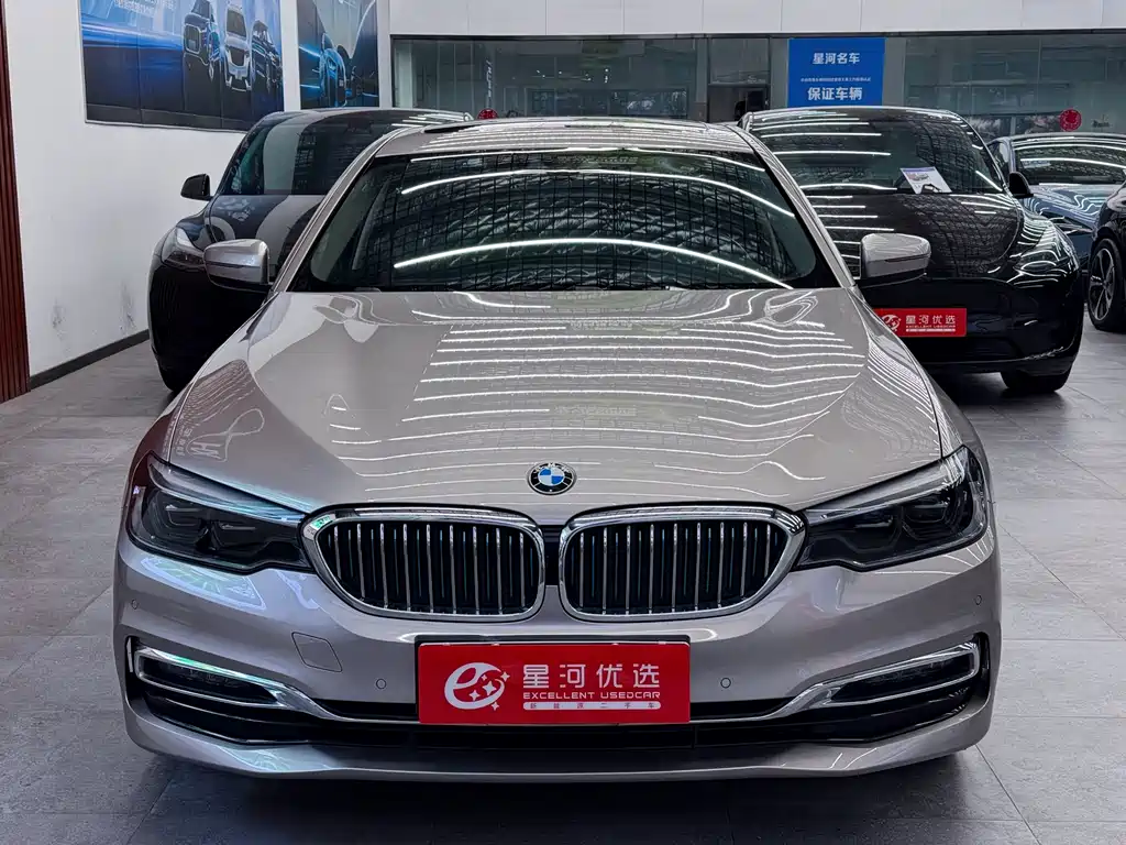 BMW 5 Series New Energy 2019 530Le Luxury Package купить на сайте DeffCars