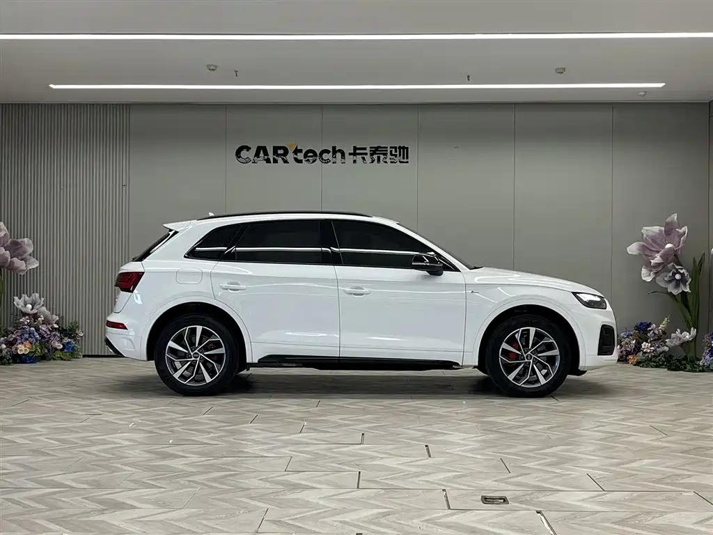 Audi Q5L 2024 40 TFSI luxury and dynamic model купить на сайте DeffCars