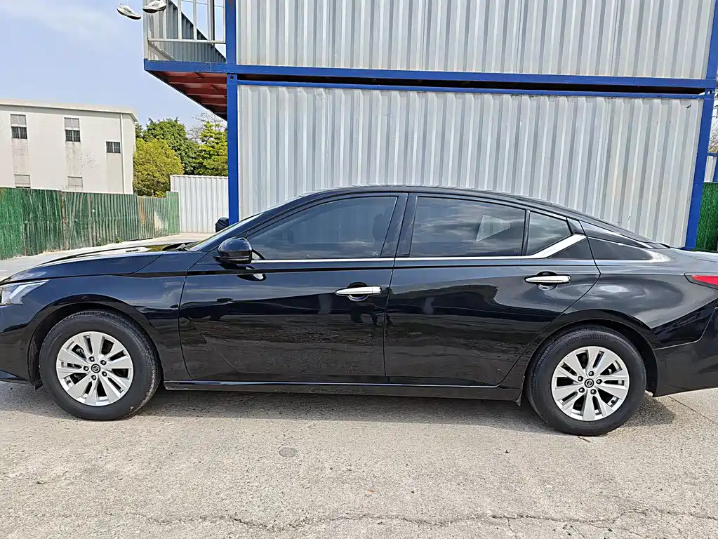 Teana 2022 2.0L XE Pure Edition купить на сайте DeffCars