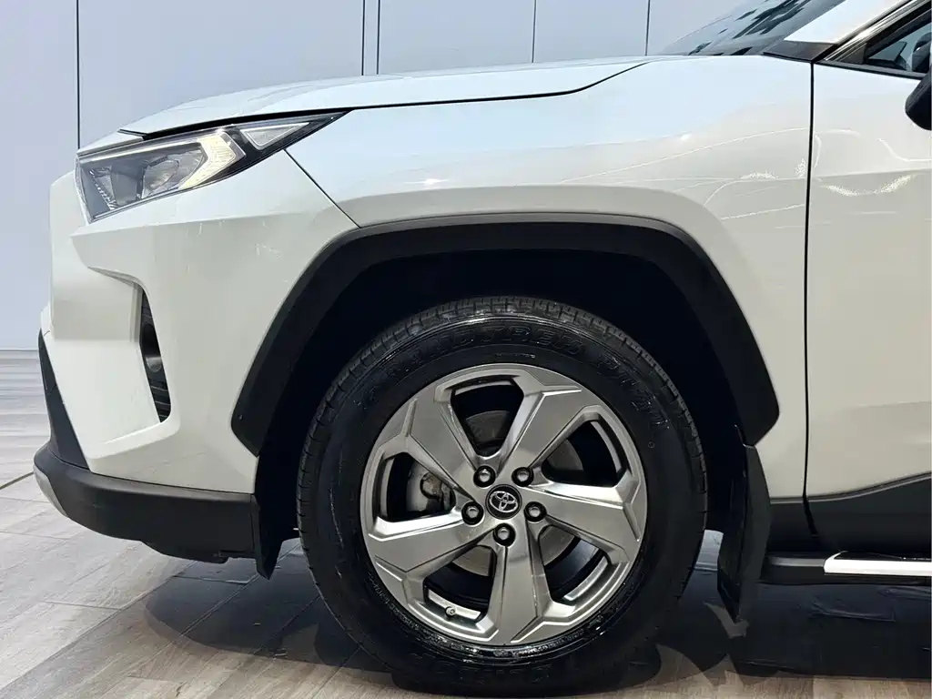 RAV4 Rongfang 2022 2.0L CVT two-wheel drive fashion Plus version купить на сайте DeffCars