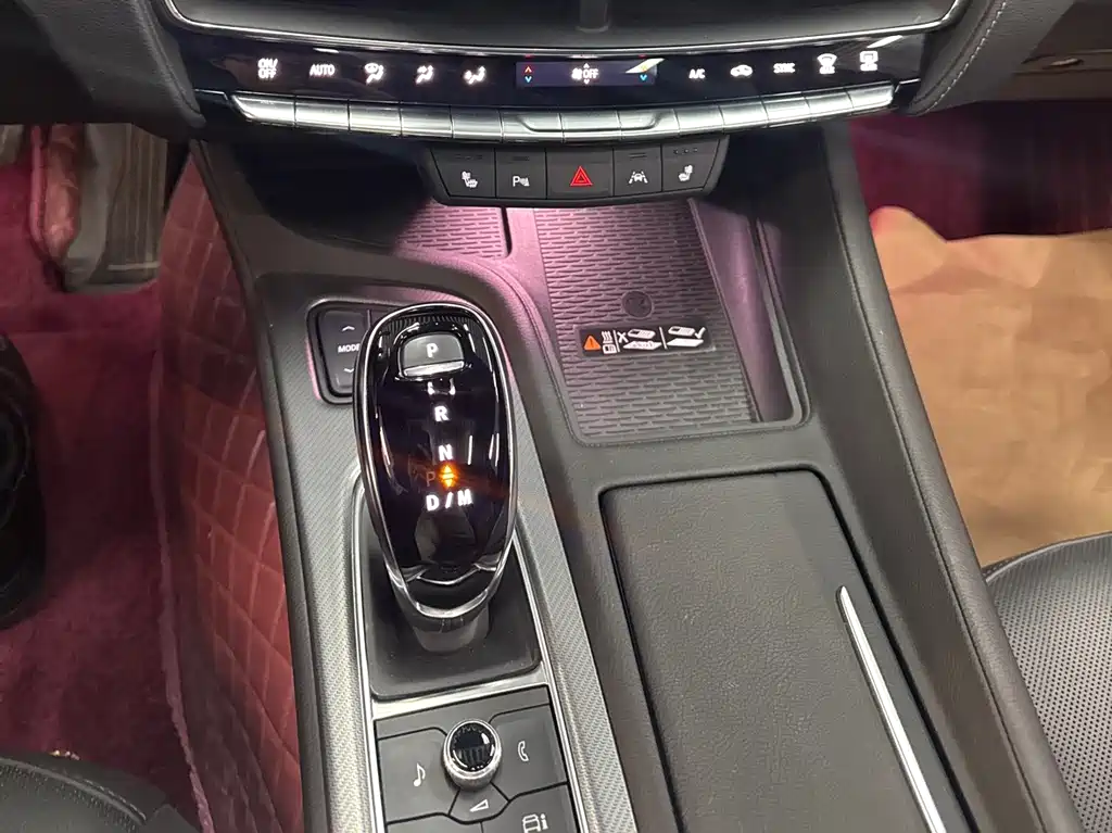 Cadillac CT5 2024 28T Luxury Pro купить на сайте DeffCars