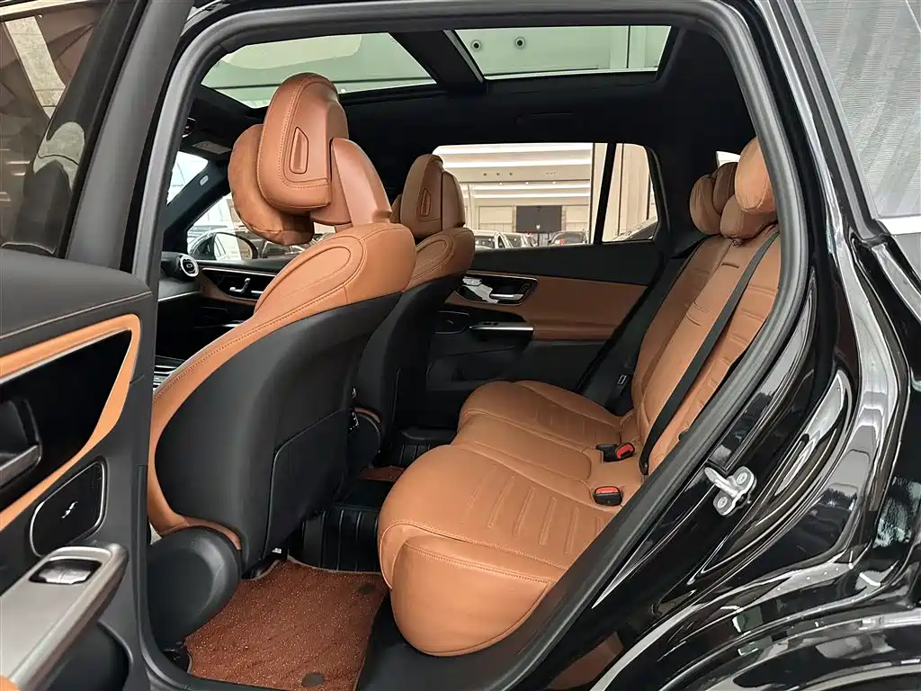 Mercedes-Benz GLC 2023 GLC 260 L 4MATIC luxury model 5 seats купить на сайте DeffCars
