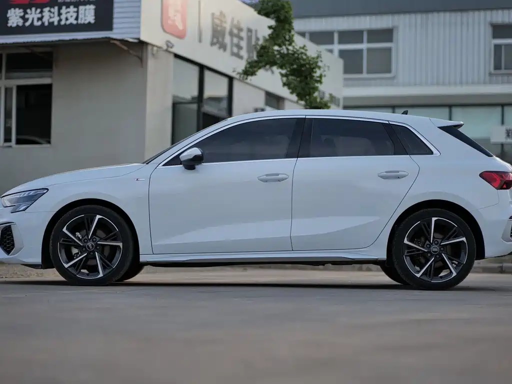 Audi A3 2022 Sportback 35 TFSI stylish and sporty купить на сайте DeffCars