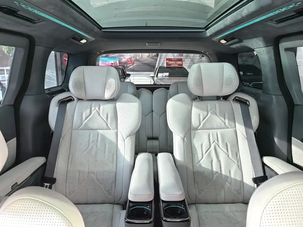 Jikrypton 009 2024 six-seat executive version four-wheel drive 108kWh купить на сайте DeffCars