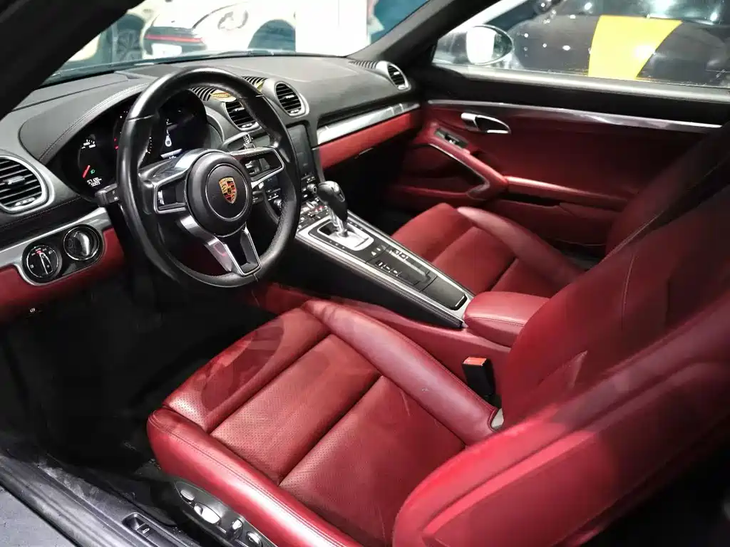 Porsche 718 2018 Cayman 2.0T купить на сайте DeffCars