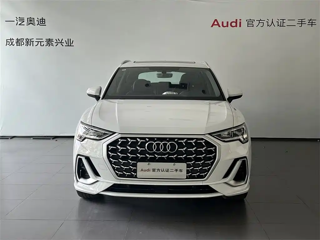 Audi Q3 2024 35 TFSI Stylish and Elegant купить на сайте DeffCars