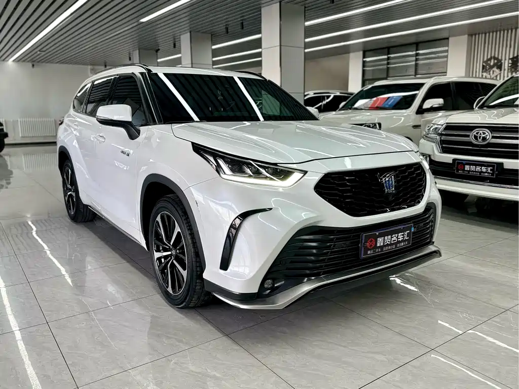 Crown Lufang 2022 2.5L HEV four-wheel drive premium version купить на сайте DeffCars