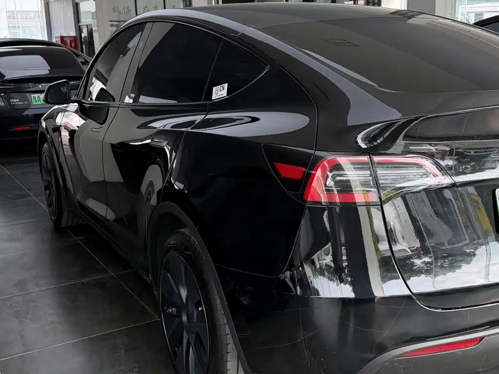 Model Y 2024 rear-wheel drive version купить на сайте DeffCars