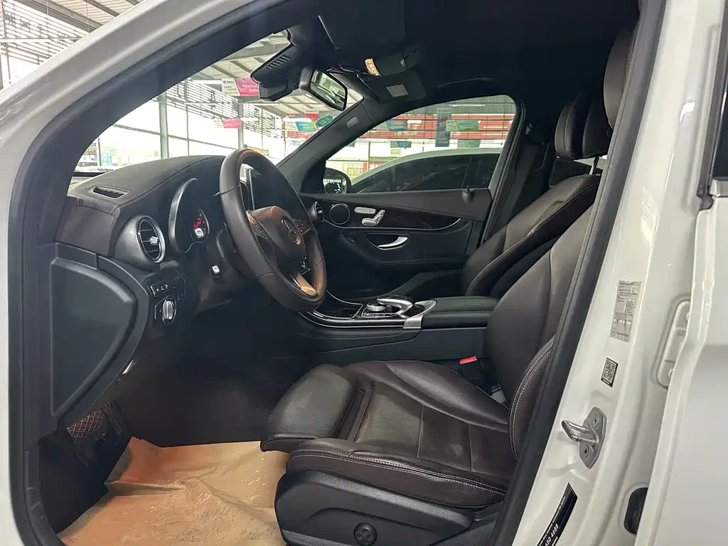 Mercedes-Benz GLC 2017 GLC 260 4MATIC luxury model купить на сайте DeffCars