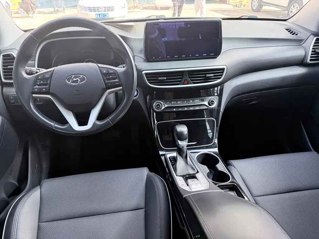 Tucson 2020 280TGDi dual-clutch two-wheel drive smart version National V купить на сайте DeffCars