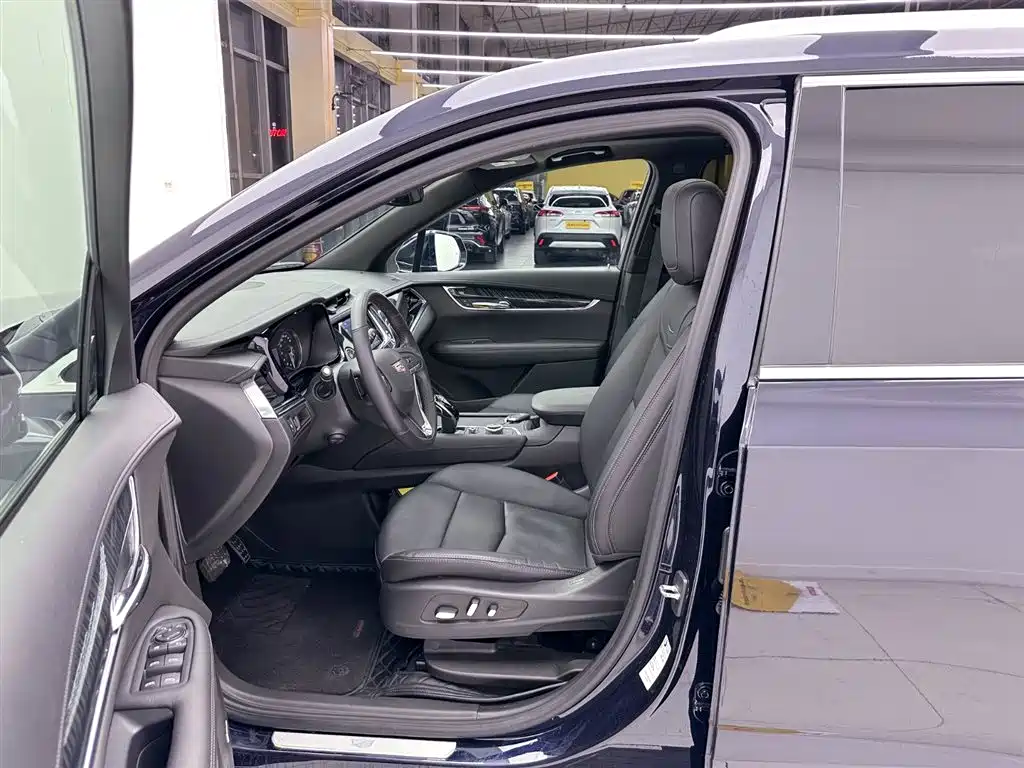 Cadillac XT6 2021 28T six-seat four-wheel drive luxury model купить на сайте DeffCars