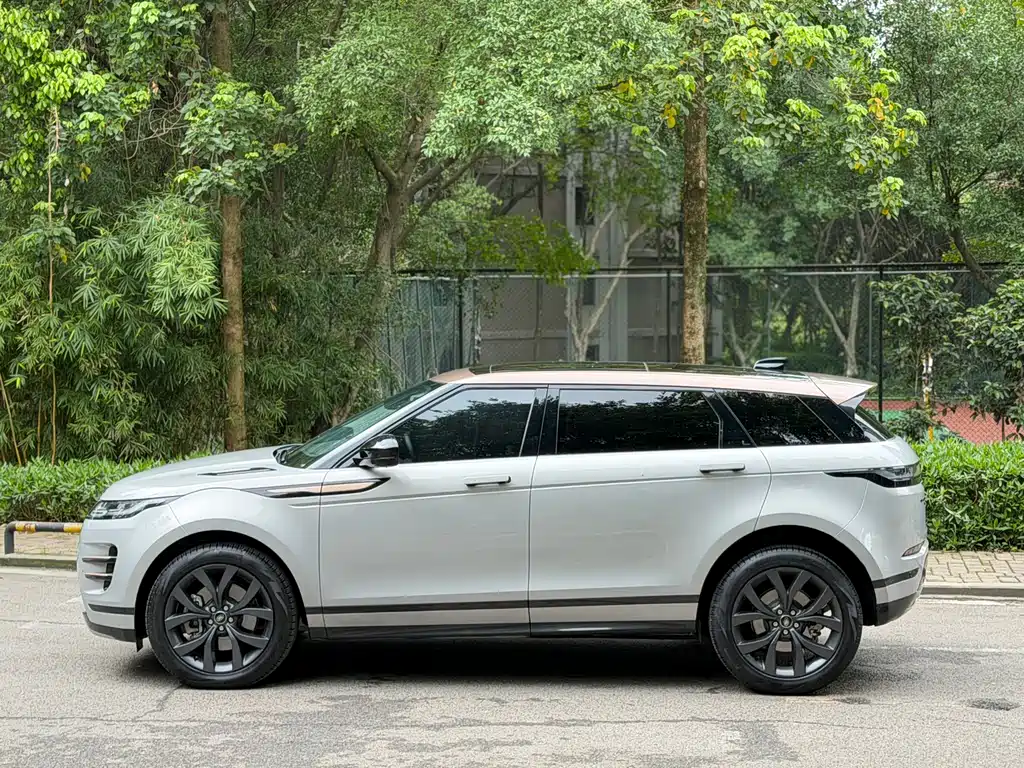 Range Rover Evoque 2023 Evoque L 249PS Corinthian Bronze Special Edition купить на сайте DeffCars